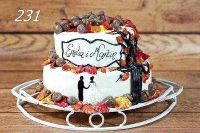 Tort weselny 231