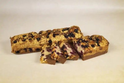 Babka cięta z metra z owocami