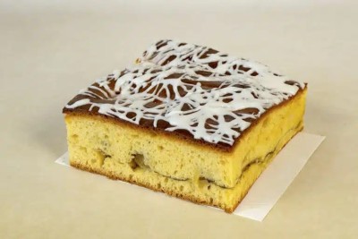 Jabłecznik z ćwiartkami jabłek